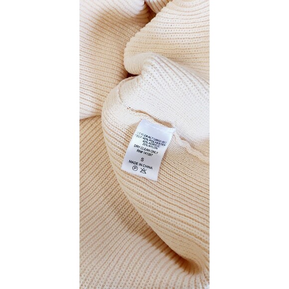 ASTR The Label Cream Ivory Knit Sleeveless Top Small Classy Cocktails Side Slits - Picture 5 of 5